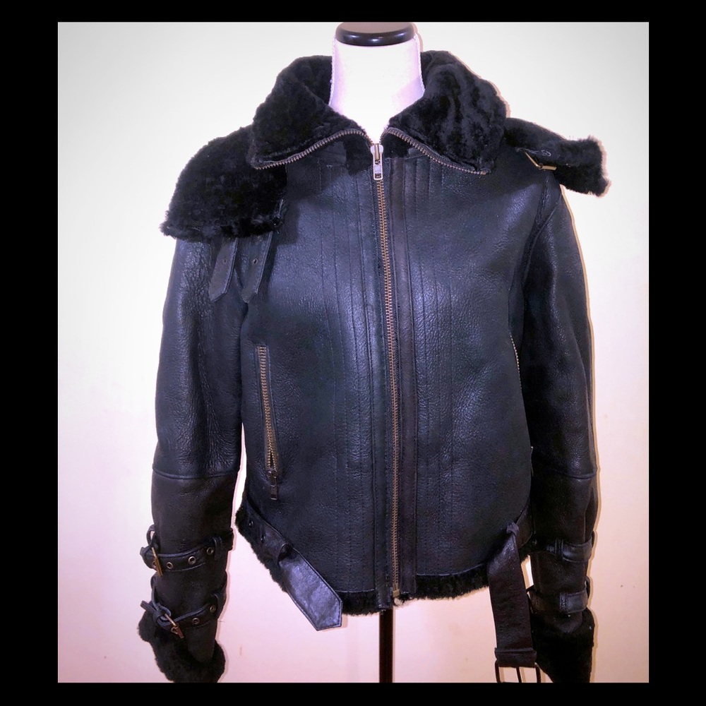 Women’s Winter Warm Authentic Shearling Jacket.